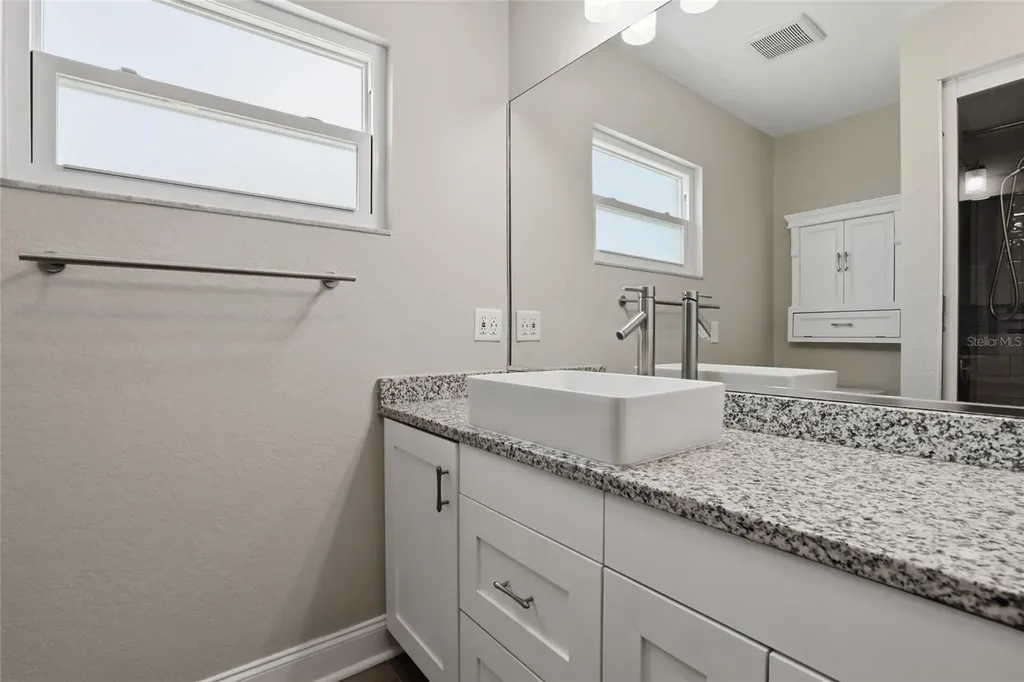 5207 86th Street Court W Bradenton FL 34210