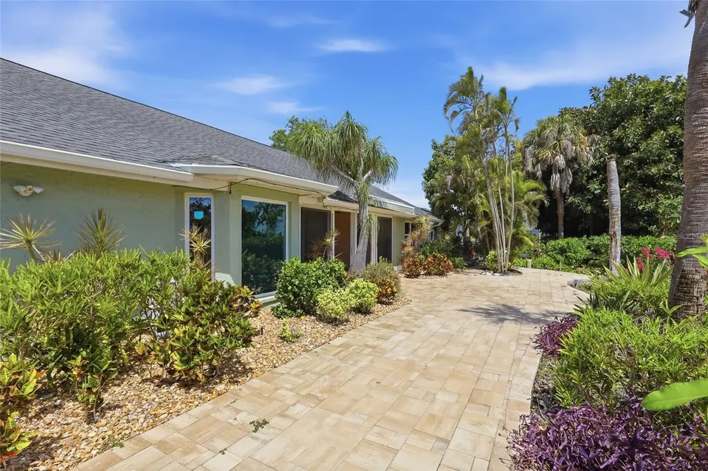 5207 86th Street Court W Bradenton FL 34210