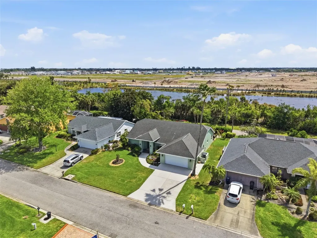 5207 86th Street Court W Bradenton FL 34210