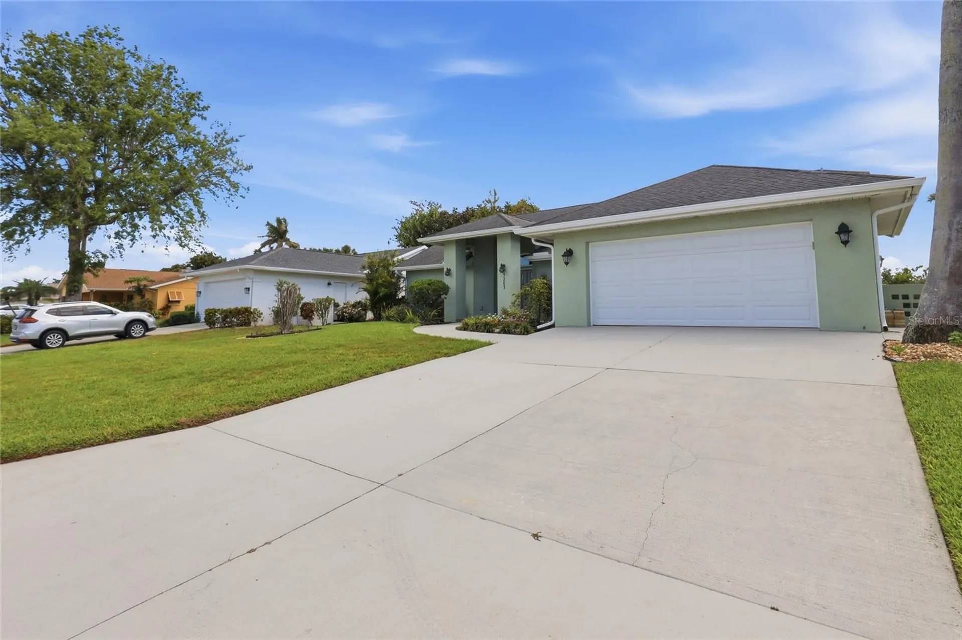 5207 86th Street Court W Bradenton FL 34210