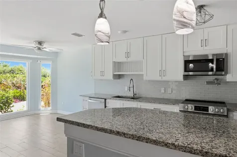 5207 86th Street Court W Bradenton FL 34210