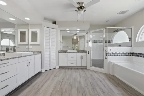 5207 86th Street Court W Bradenton FL 34210