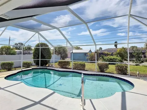 1537 Crest Drive Englewood FL 34223