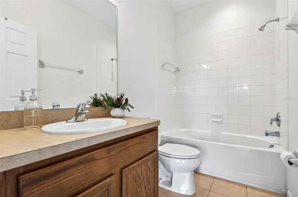 612 Marion Hill Lane Ruskin FL 33570