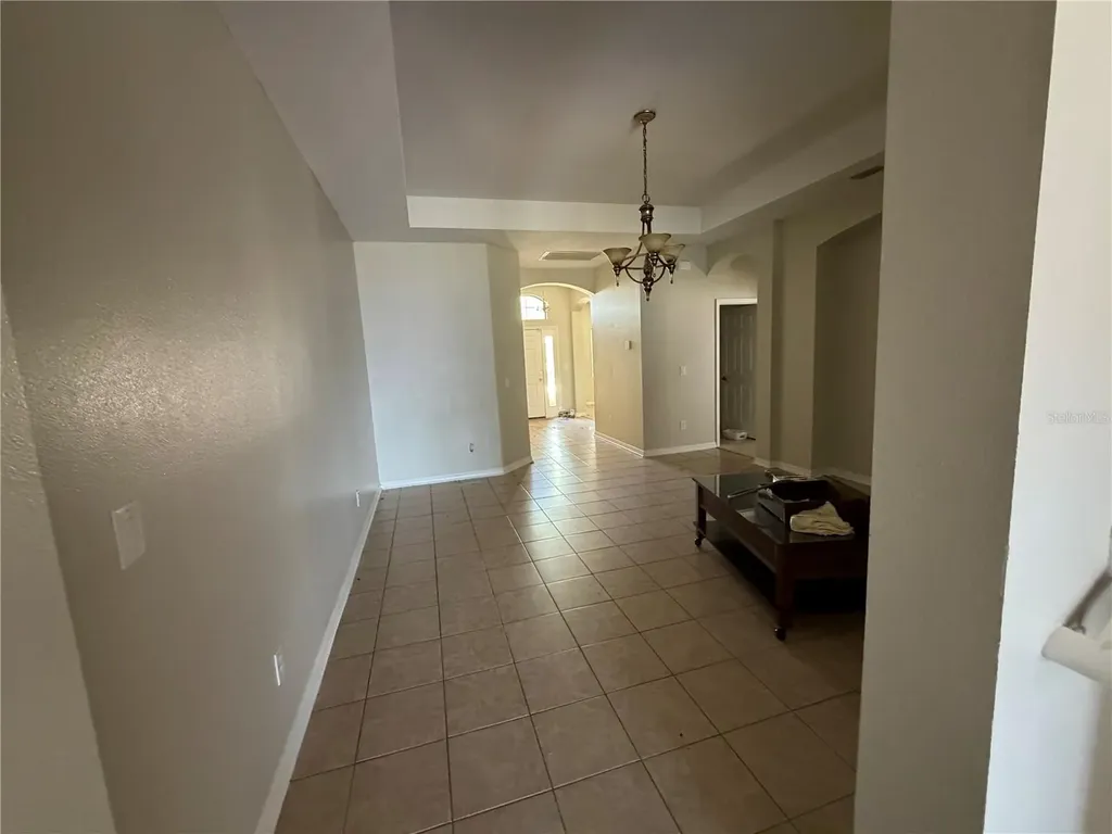 612 Marion Hill Lane Ruskin FL 33570