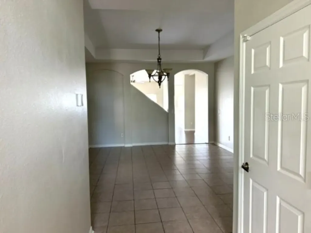 612 Marion Hill Lane Ruskin FL 33570