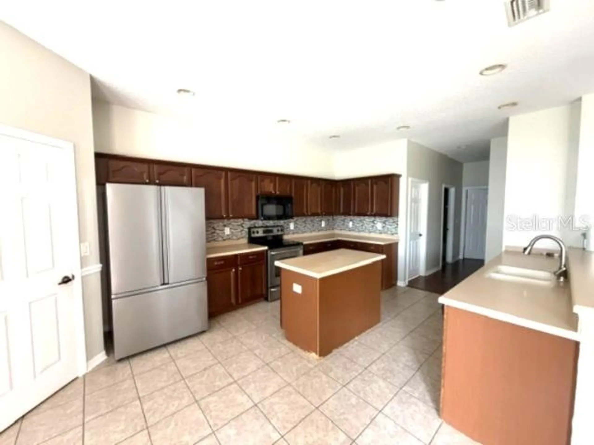 612 Marion Hill Lane Ruskin FL 33570