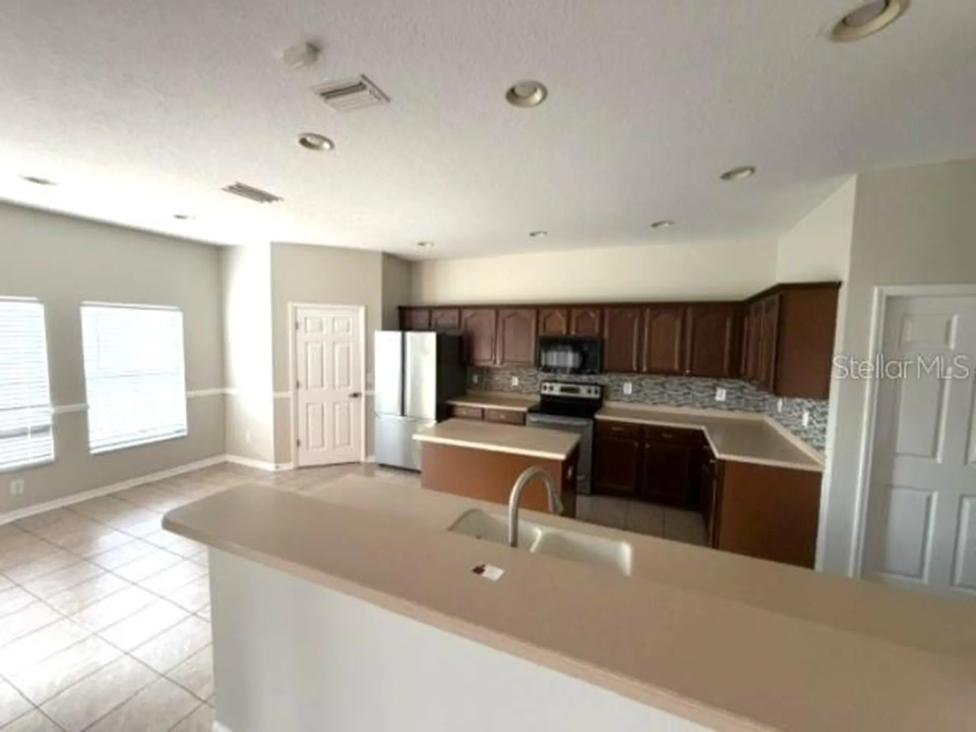 612 Marion Hill Lane Ruskin FL 33570