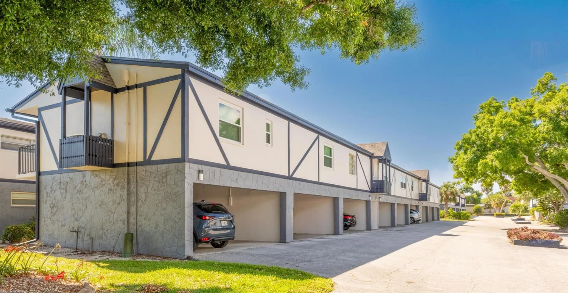 1147 King Arthur Court Dunedin FL 34698