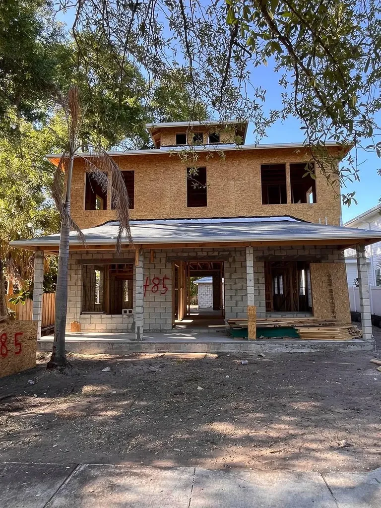 485 11th Avenue N St Petersburg FL 33701