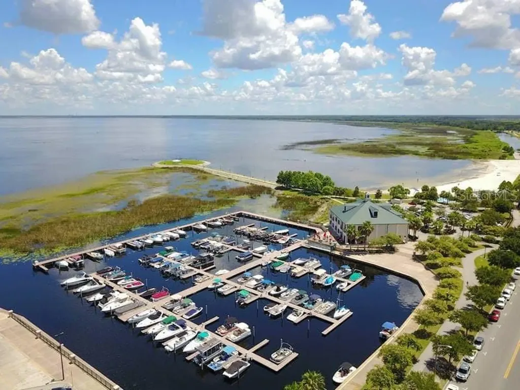 1378 E Lake Shore Boulevard Kissimmee FL 34744