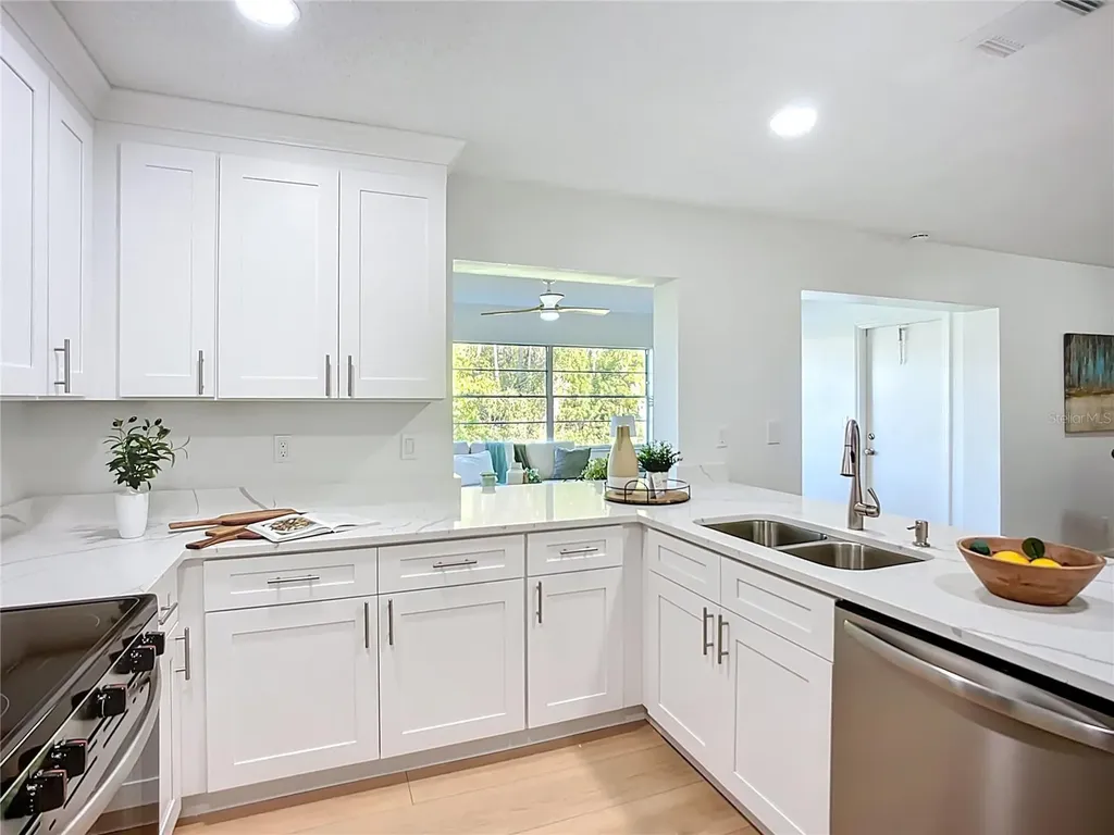 2014 Hampstead Circle Sun City Center FL 33573