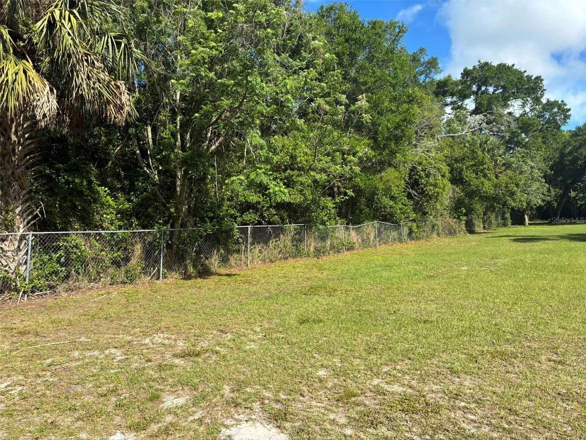 3752 N Orange Blossom Trail Mount Dora FL 32757