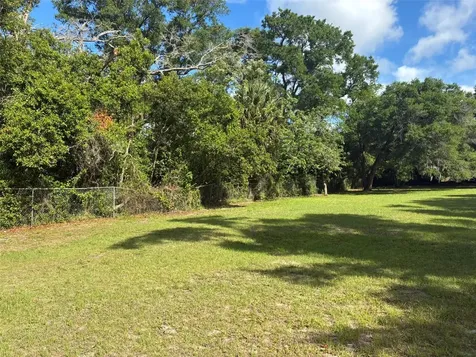 3752 N Orange Blossom Trail Mount Dora FL 32757