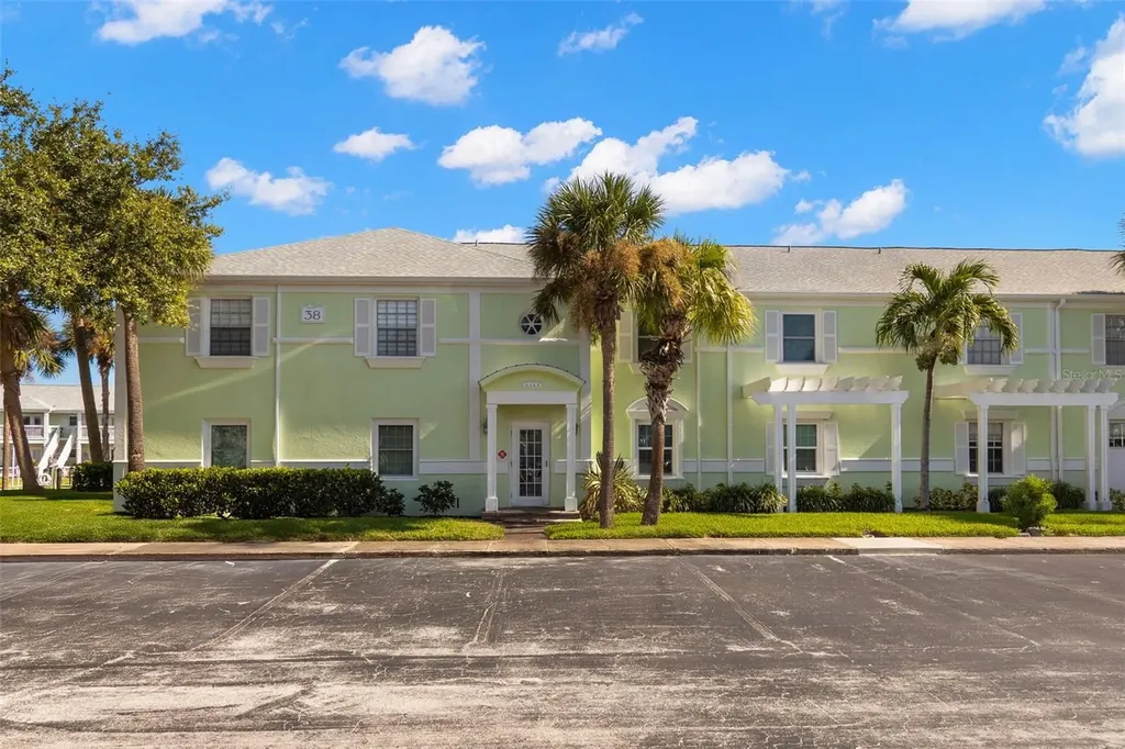 5243 Beach Drive SE St Petersburg FL 33705