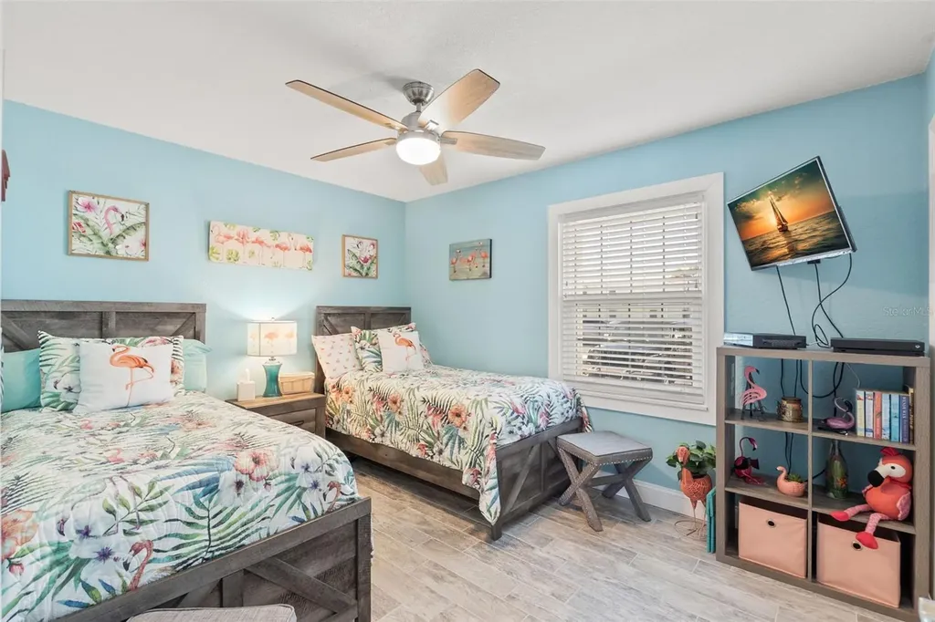 5243 Beach Drive SE St Petersburg FL 33705