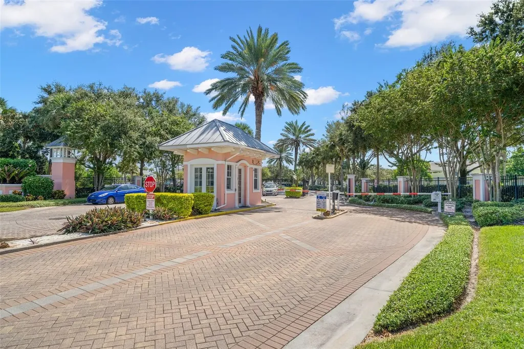 5243 Beach Drive SE St Petersburg FL 33705