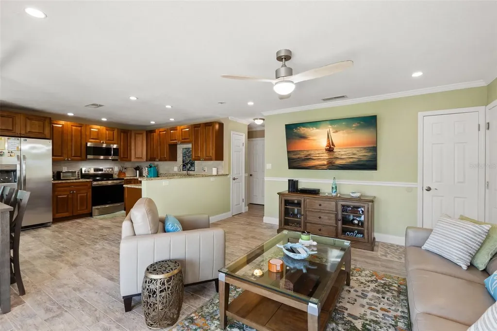 5243 Beach Drive SE St Petersburg FL 33705