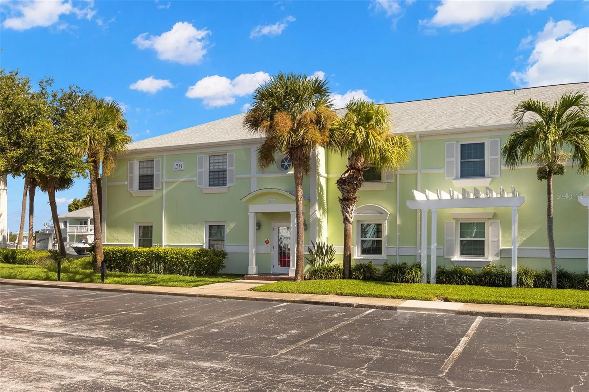 5243 Beach Drive SE St Petersburg FL 33705