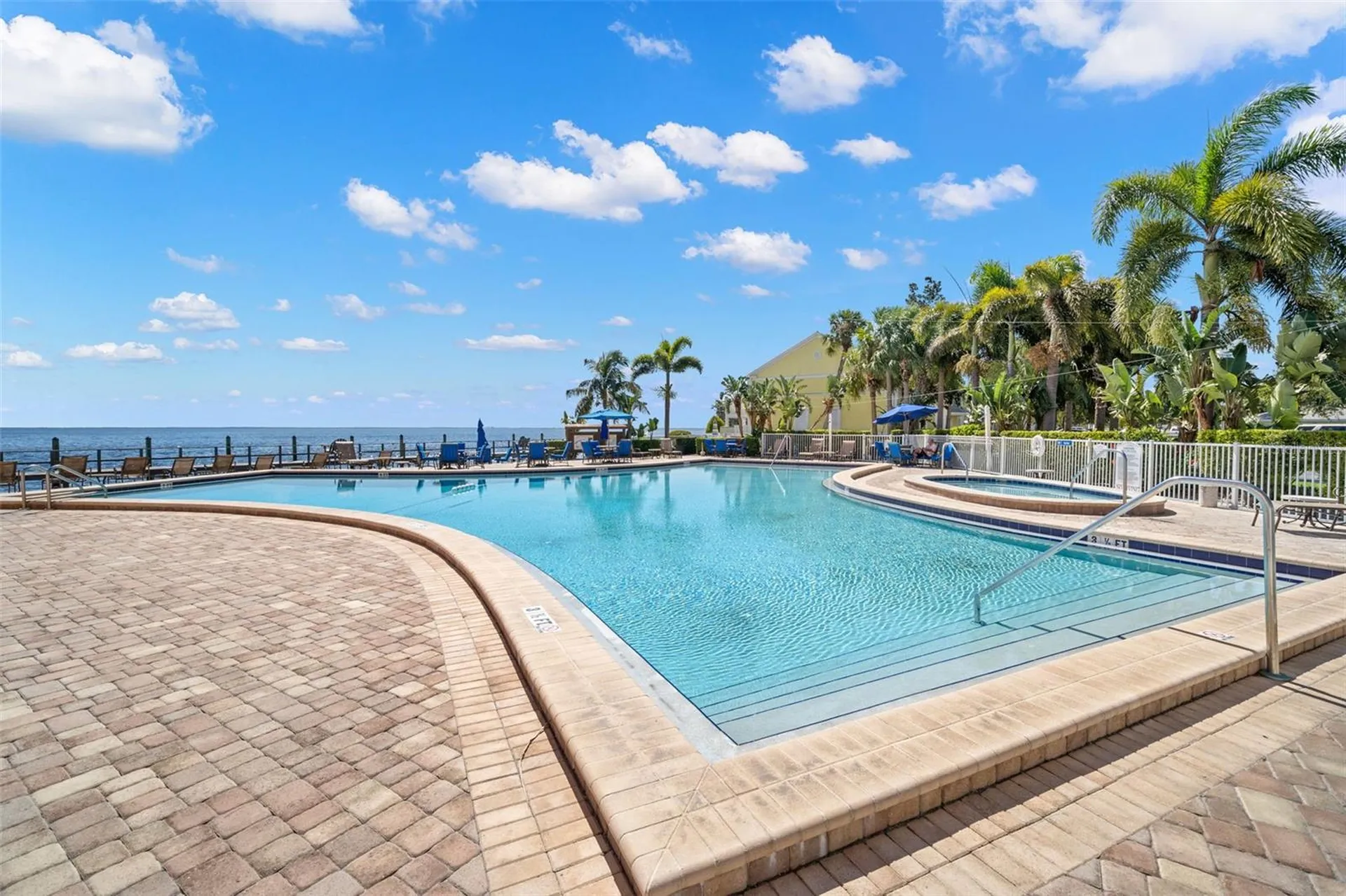 5243 Beach Drive SE St Petersburg FL 33705