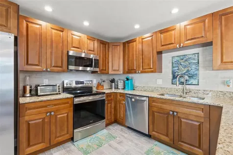 5243 Beach Drive SE St Petersburg FL 33705