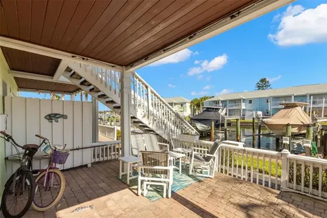 5243 Beach Drive SE St Petersburg FL 33705