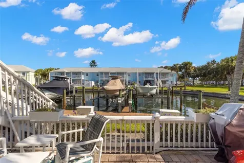 5243 Beach Drive SE St Petersburg FL 33705