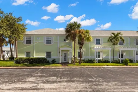 5243 Beach Drive SE St Petersburg FL 33705