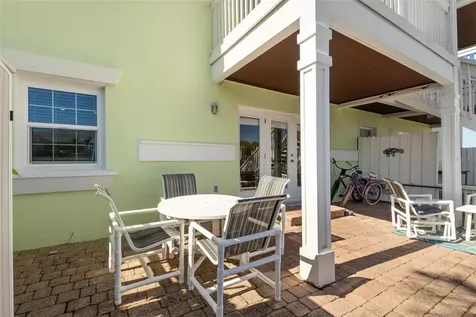 5243 Beach Drive SE St Petersburg FL 33705
