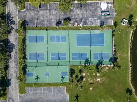 5243 Beach Drive SE St Petersburg FL 33705