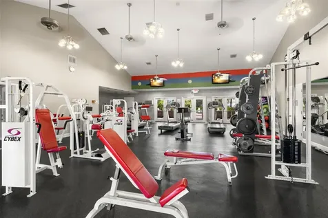 5243 Beach Drive SE St Petersburg FL 33705
