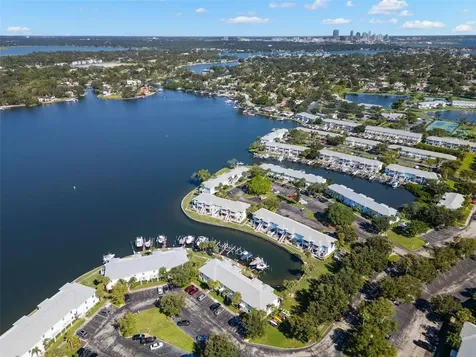 5243 Beach Drive SE St Petersburg FL 33705