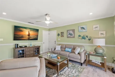 5243 Beach Drive SE St Petersburg FL 33705