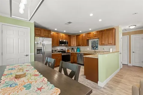 5243 Beach Drive SE St Petersburg FL 33705