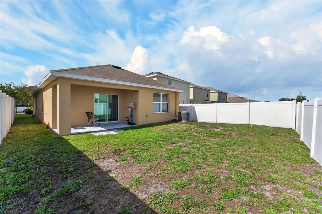 10232 Geese Trail Circle Sun City Center FL 33573