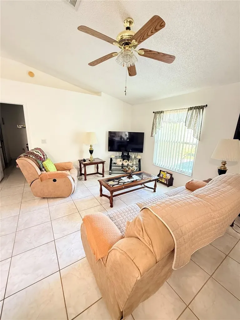 302 Miami Place Kissimmee FL 34759