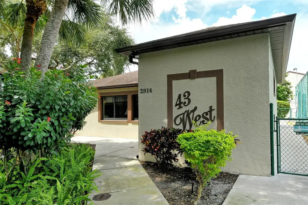4423 Park Lake Terrace N Bradenton FL 34209