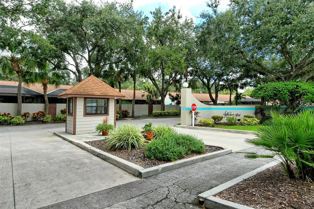 4423 Park Lake Terrace N Bradenton FL 34209
