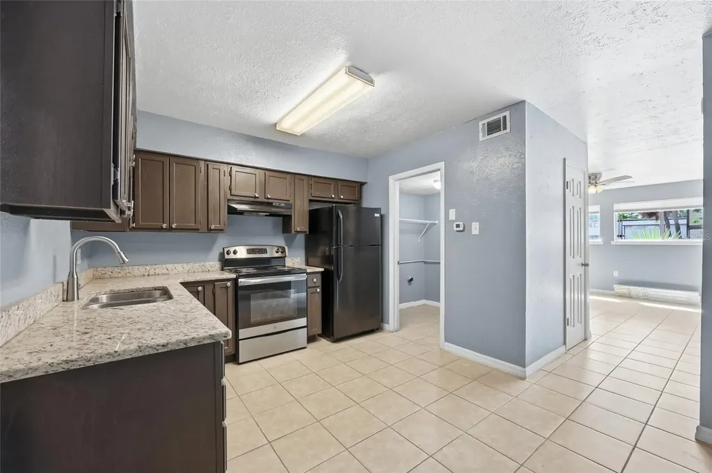 3918 Crayrich Circle Orlando FL 32839