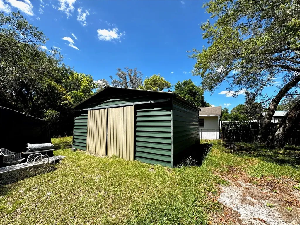 6013 Idle A While Circle Dade City FL 33523