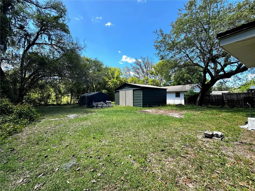 6013 Idle A While Circle Dade City FL 33523