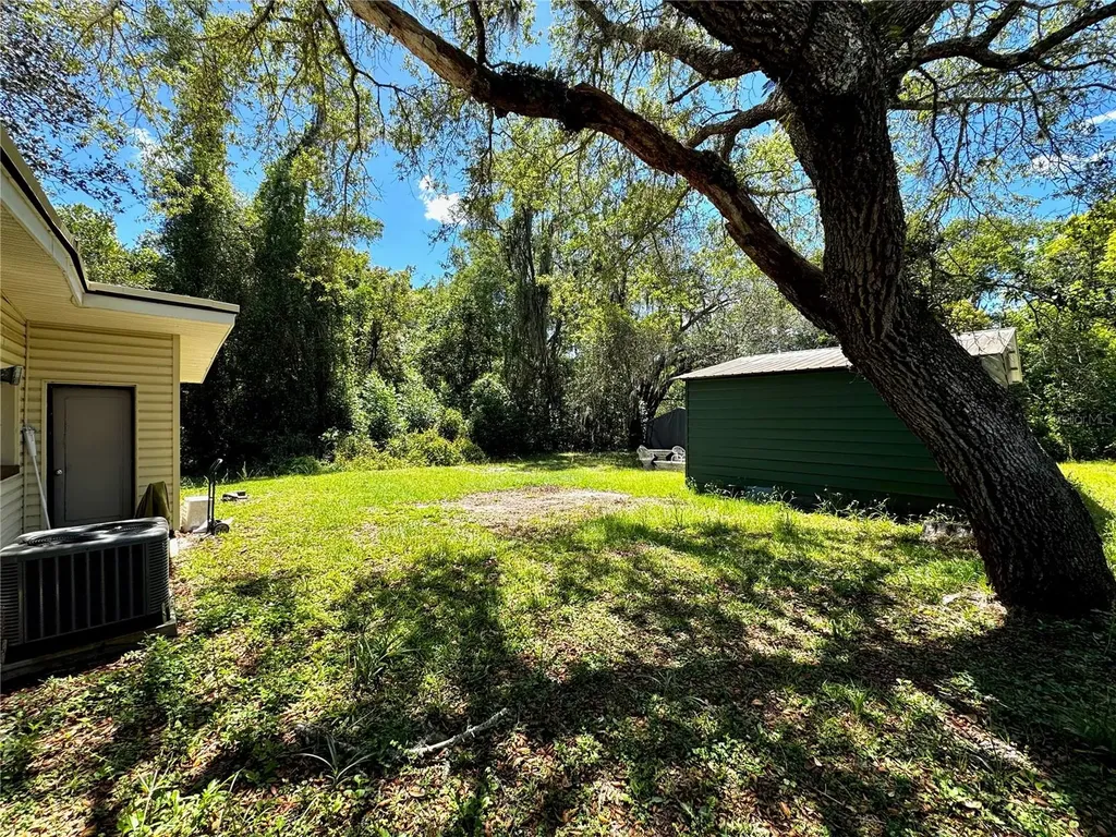 6013 Idle A While Circle Dade City FL 33523