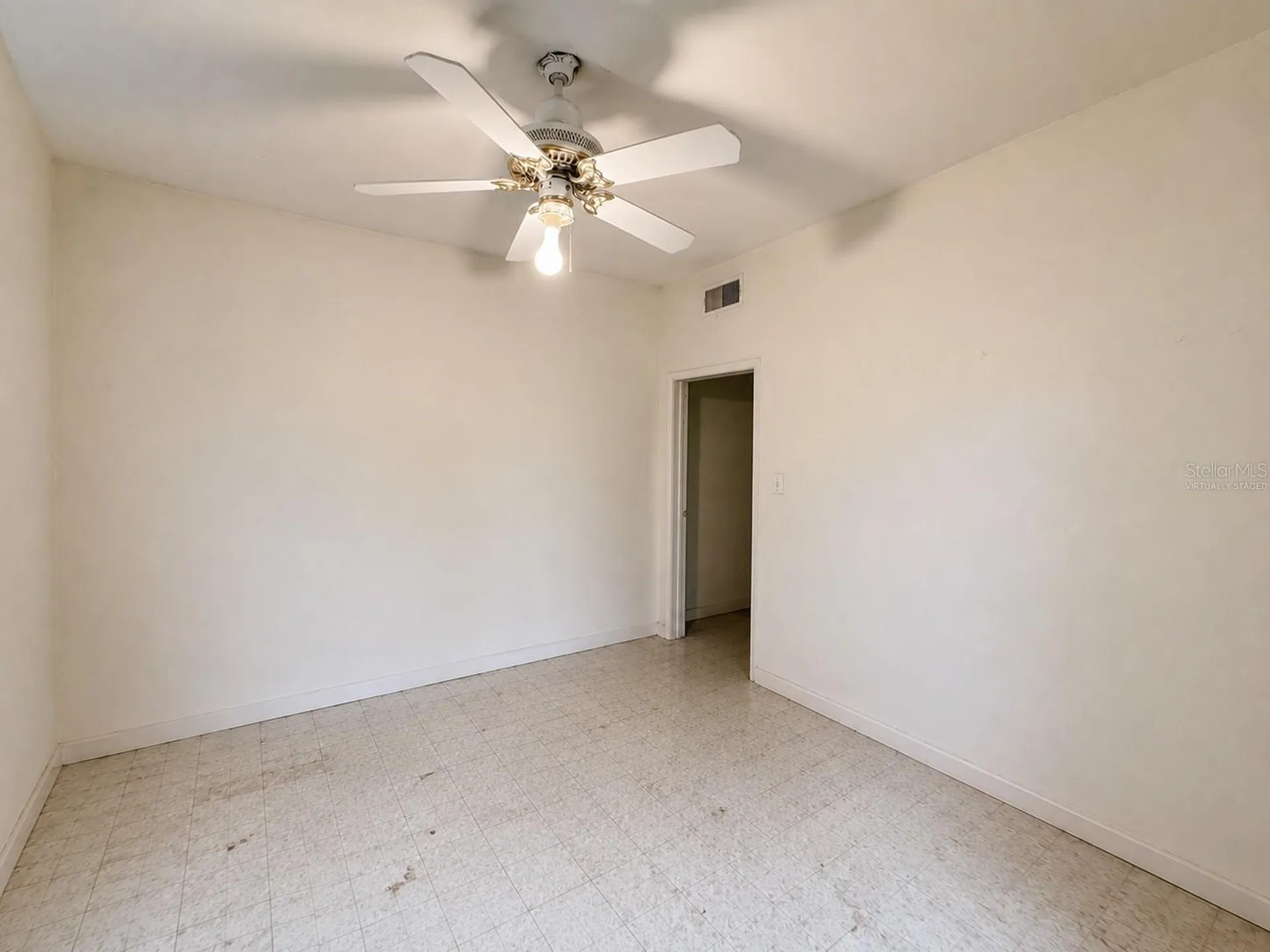 6013 Idle A While Circle Dade City FL 33523