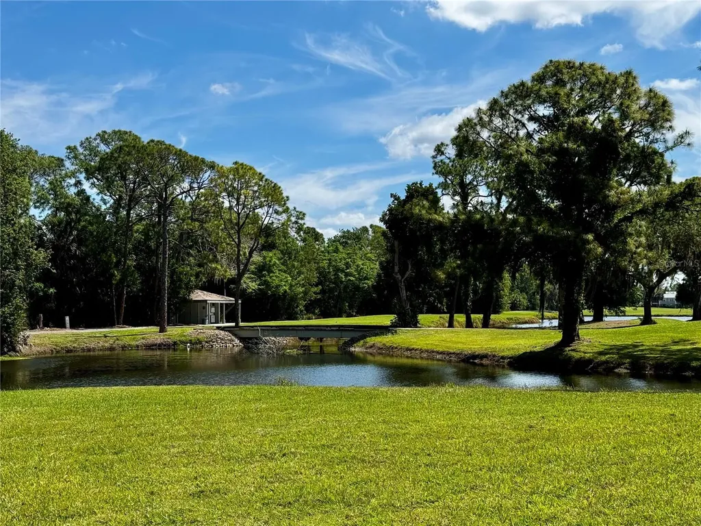4644 Weybridge Sarasota FL 34235