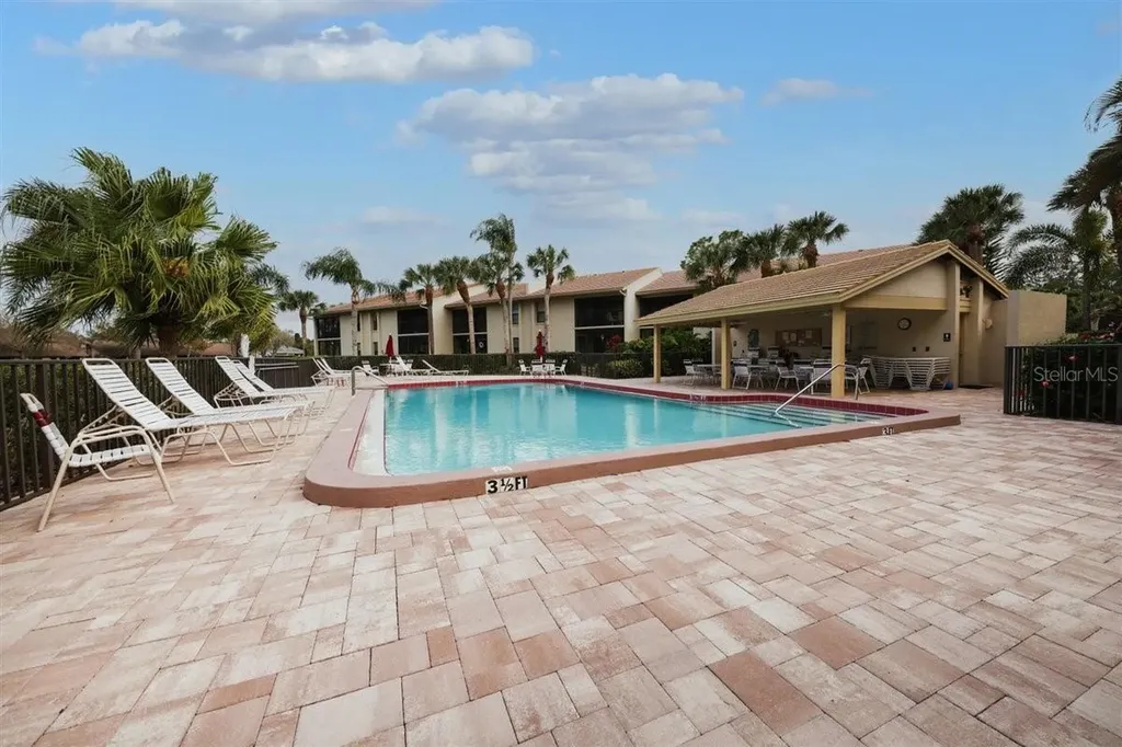 4644 Weybridge Sarasota FL 34235