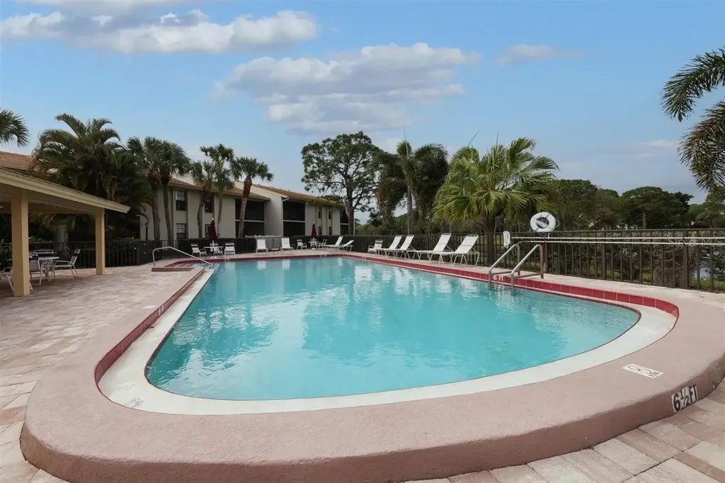 4644 Weybridge Sarasota FL 34235