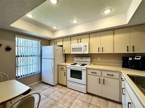 4644 Weybridge Sarasota FL 34235