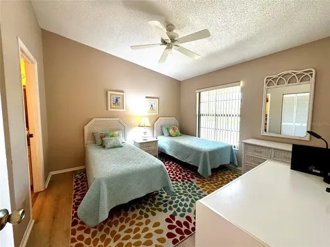4644 Weybridge Sarasota FL 34235