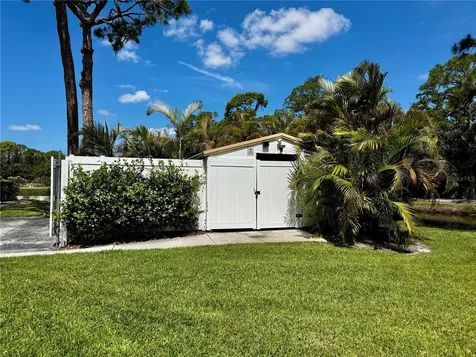 4644 Weybridge Sarasota FL 34235