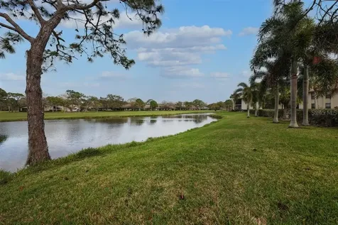 4644 Weybridge Sarasota FL 34235